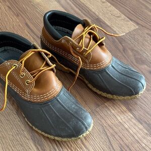 L.L. Bean ladies Tan and Black Rain Boots. Size 6 med